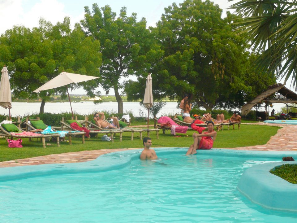 Relaxation in the BadaLodge swimming pool in Bamako